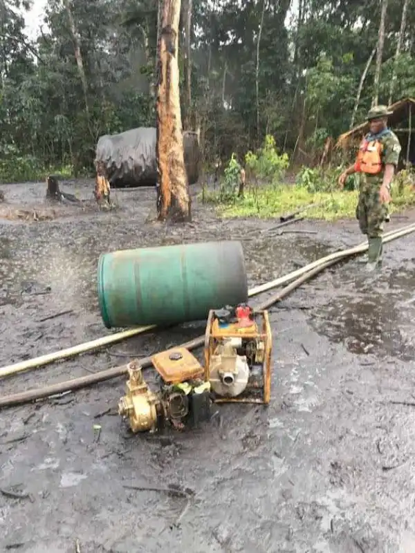 Troops raid bunkerer, militant camps in Delta